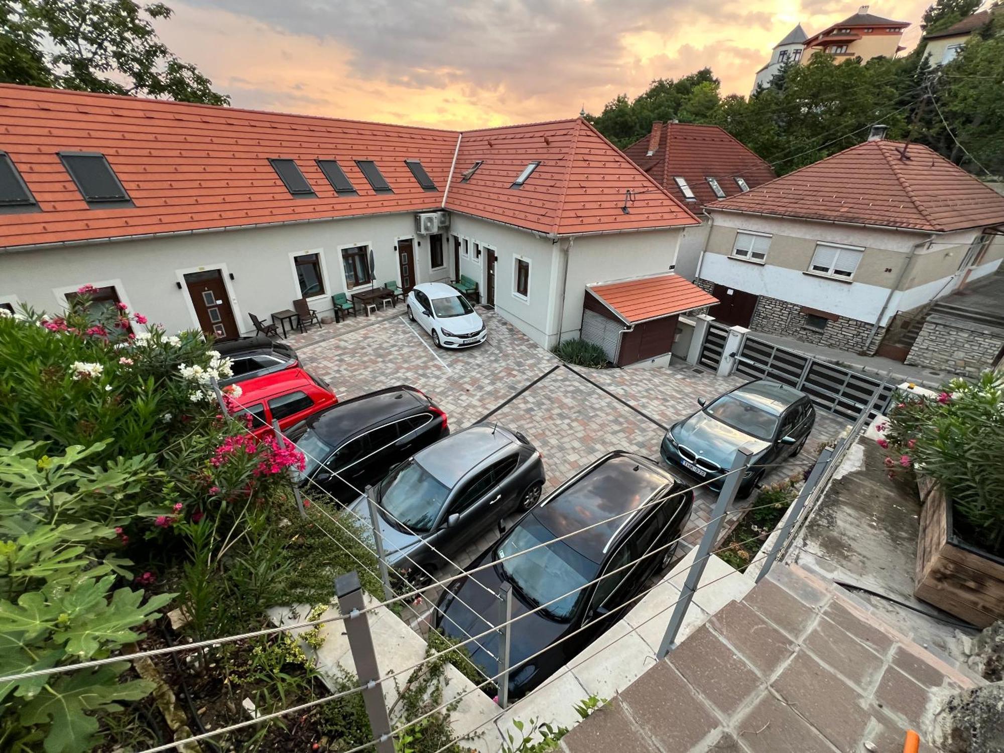 Apartamento Monbuhim Twin Veszprém Exterior foto